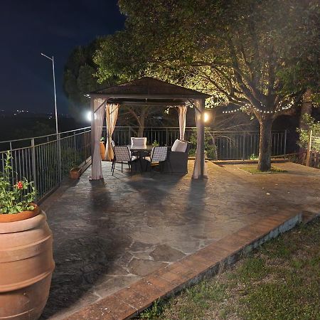 مبيت وإفطار تْشيرتالدو Il Giuggiolo - La Collina Della Quiete المظهر الخارجي الصورة