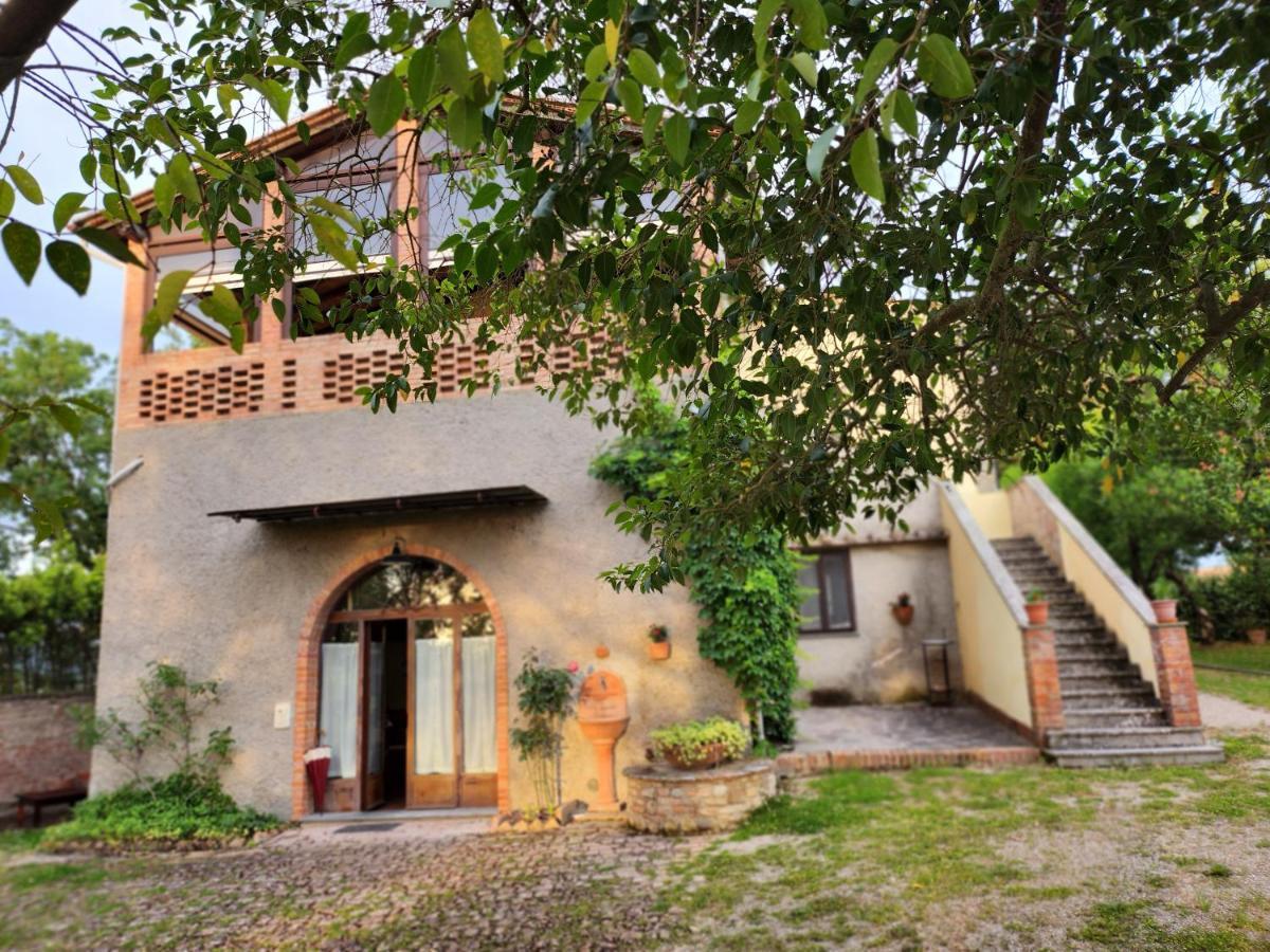 مبيت وإفطار تْشيرتالدو Il Giuggiolo - La Collina Della Quiete المظهر الخارجي الصورة